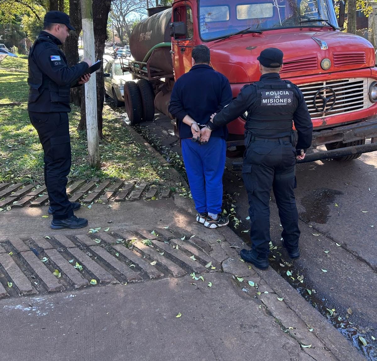 Detuvieron al conductor del camión que habría atropellado y matado a un motociclista en Eldorado